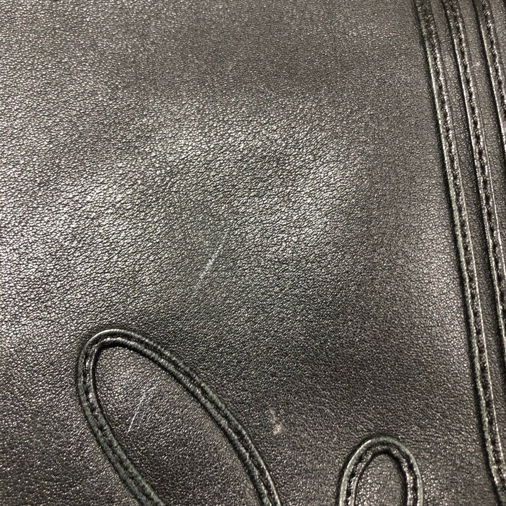 •Black Bill Blass Purse• - Picture 5 of 8